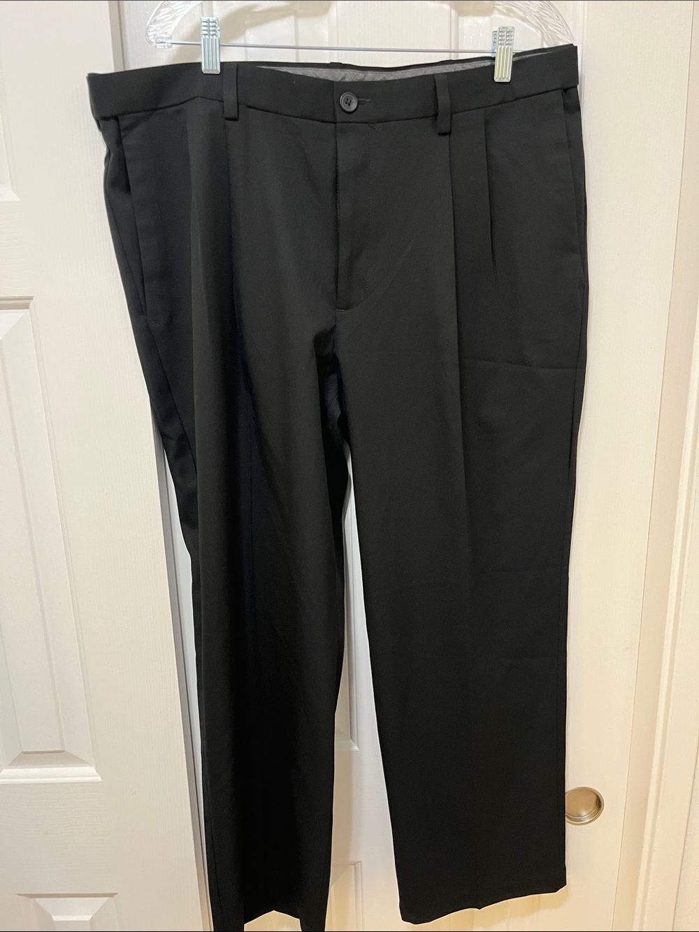 Haggar Cool 18 Pro Black Men's Dress Pants - Flat Front